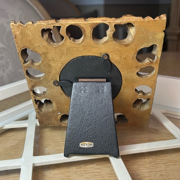 Gold Resin Picture Frame - Picture 3 of 7